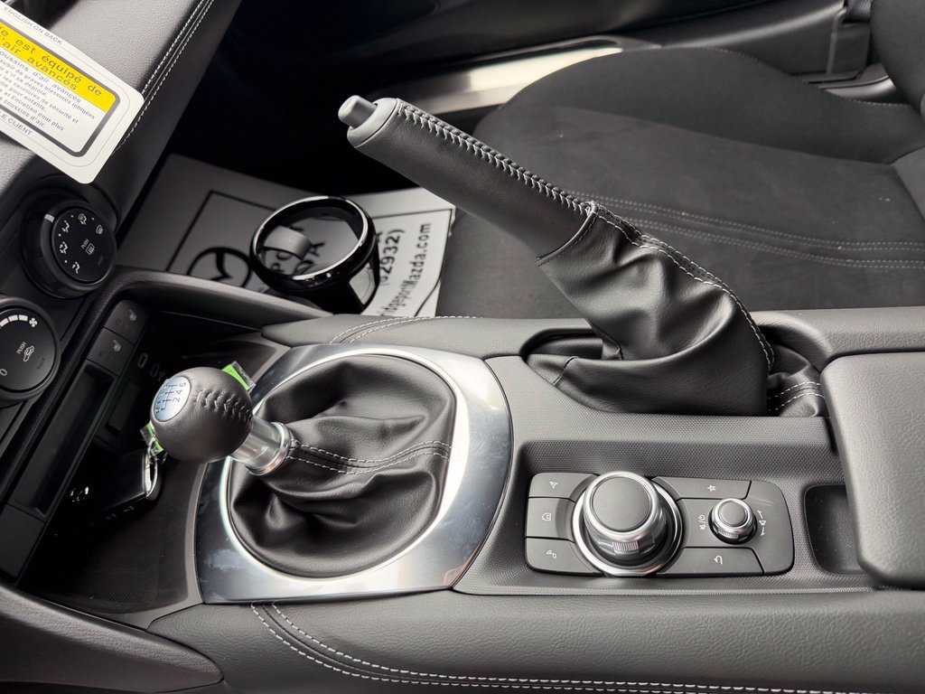 New 2026 MAZDA MX-5 Miata Club w/ Interior Package RWD image 14