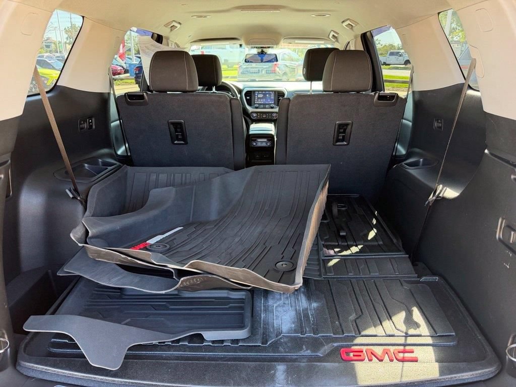 Used 2022 GMC Acadia SLE w/ Driver Convenience Package FWD image 17