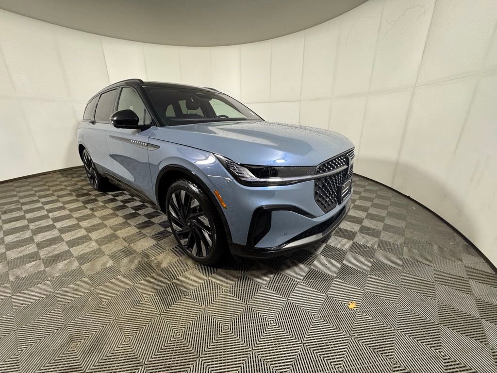 New 2025 Lincoln Nautilus Reserve w/ Jet Appearance Package AWD/4WD image 7