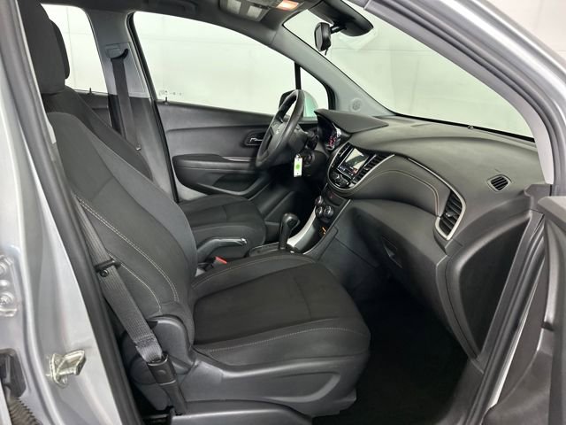 Used 2018 Chevrolet Trax LS image 28