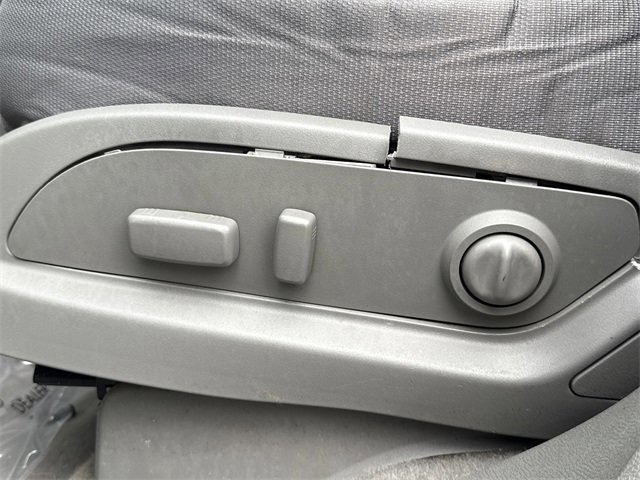 Used 2016 Chevrolet Traverse LT w/ Style and Technology Package image 23