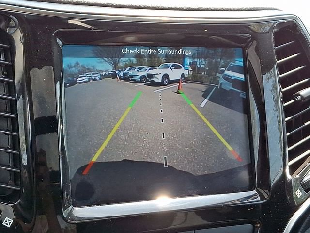 Used 2019 Jeep Cherokee Limited AWD/4WD image 18