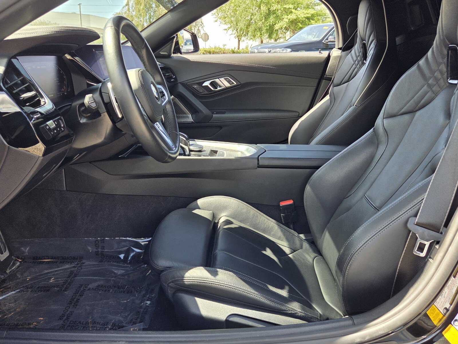 Used 2022 BMW Z4 M40i w/ Premium Package image 10