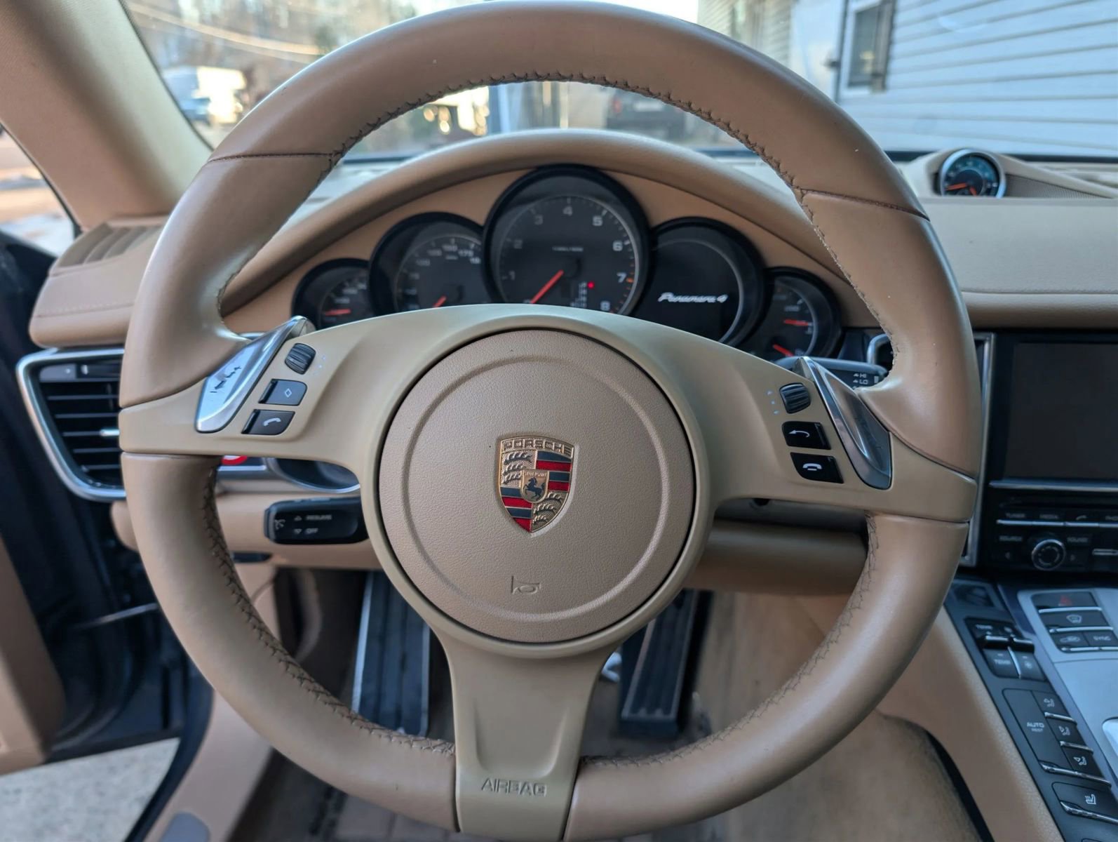 Used 2014 Porsche Panamera 4 image 17