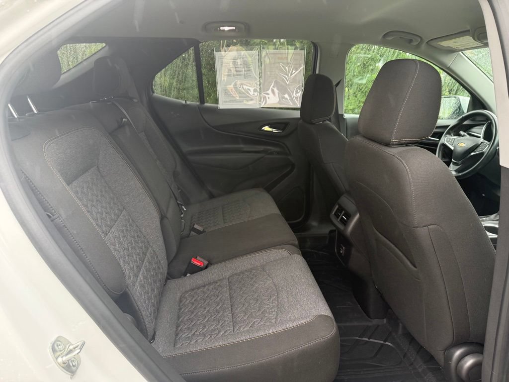 Used 2024 Chevrolet Equinox LT w/ LPO, Floor Liner Package FWD image 16