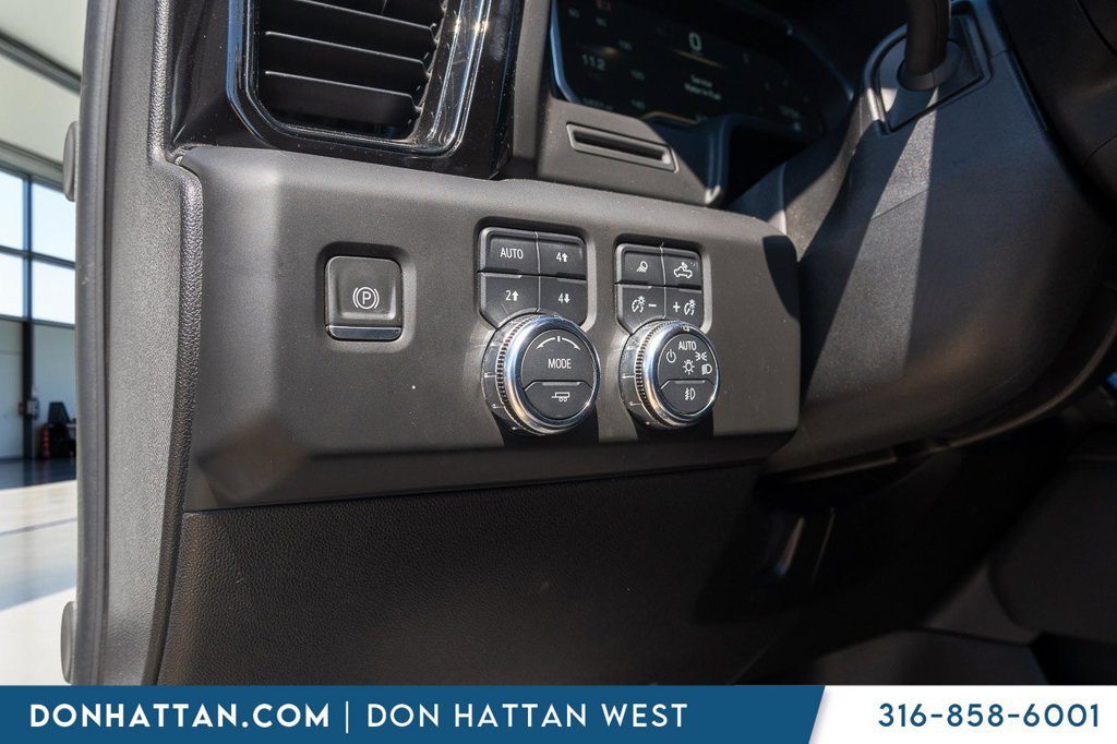 Used 2024 GMC Sierra 2500 AT4 AWD/4WD image 15