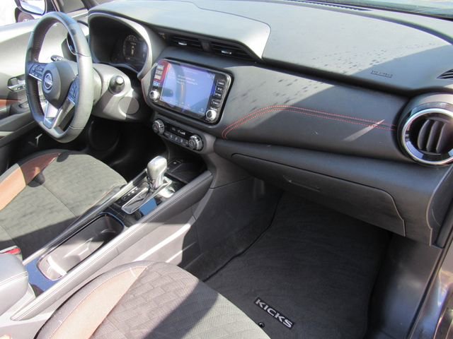Certified 2024 Nissan Kicks SR FWD image 11