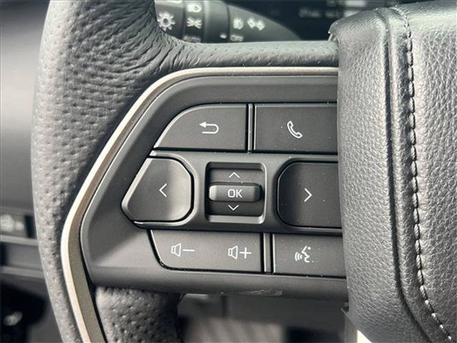 Used 2025 Toyota Tundra Limited AWD/4WD image 24