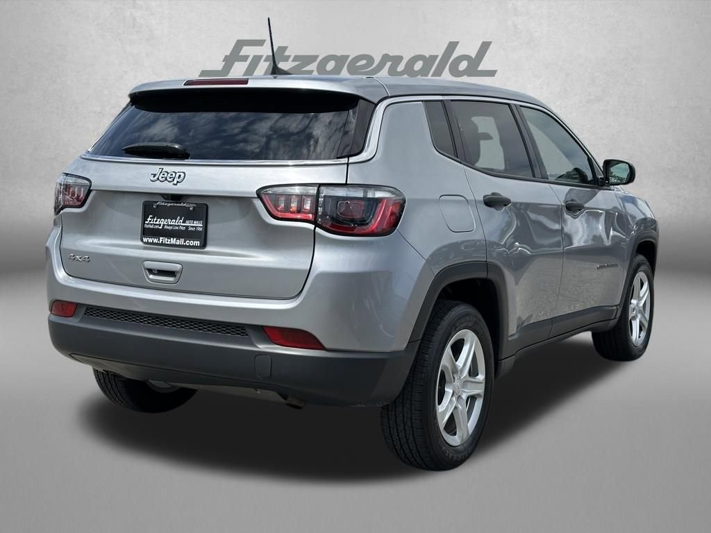 Used 2023 Jeep Compass Sport AWD/4WD image 5