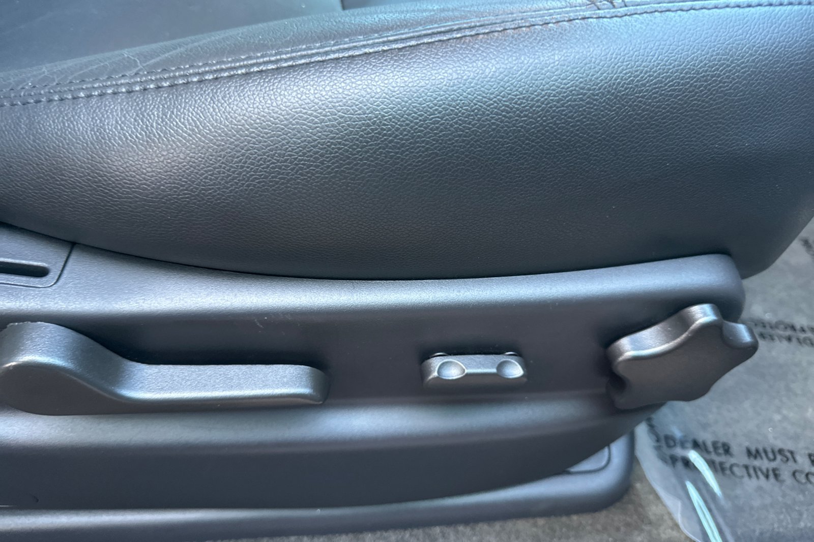 Used 2013 Chevrolet Avalanche LT w/ Texas Edition RWD image 22