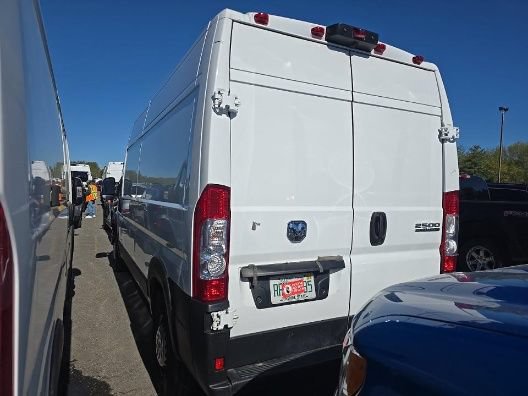 Used 2024 RAM ProMaster 2500 w/ Convenience Group FWD image 2