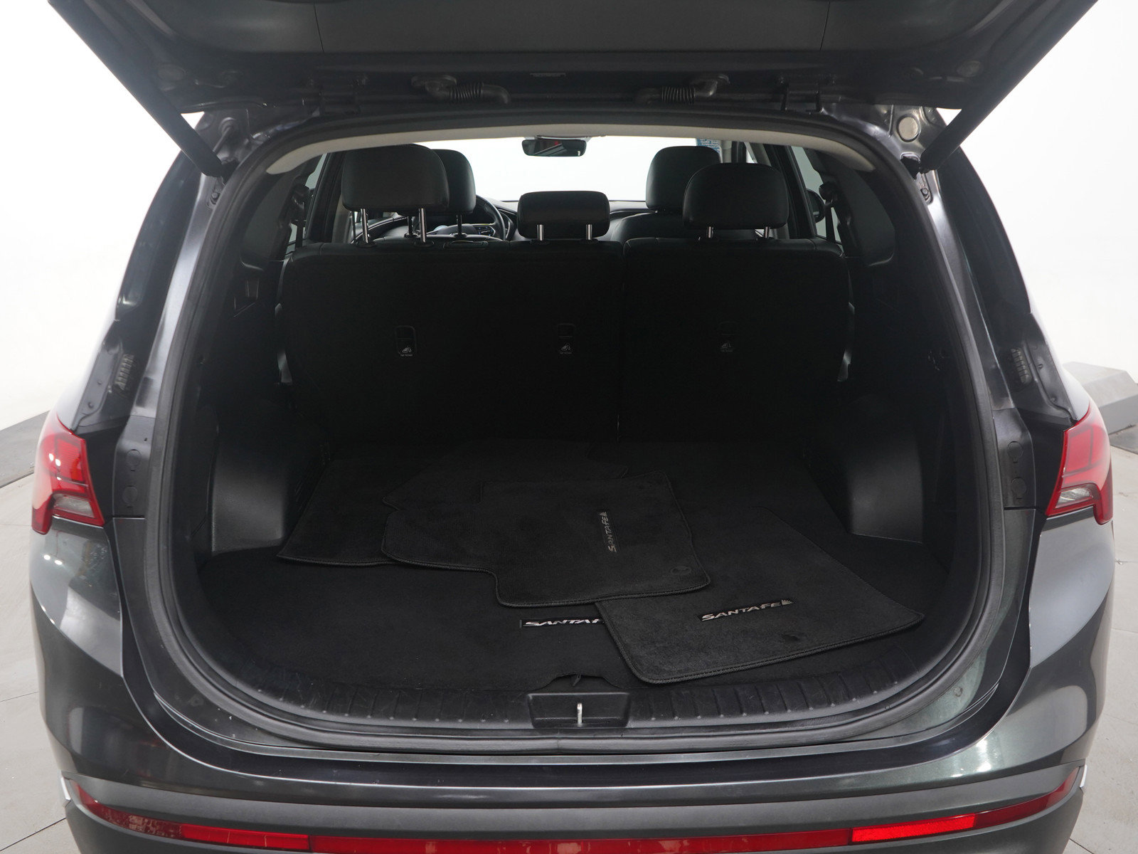 Used 2021 Hyundai Santa Fe SEL w/ Convenience + Premium Package image 17