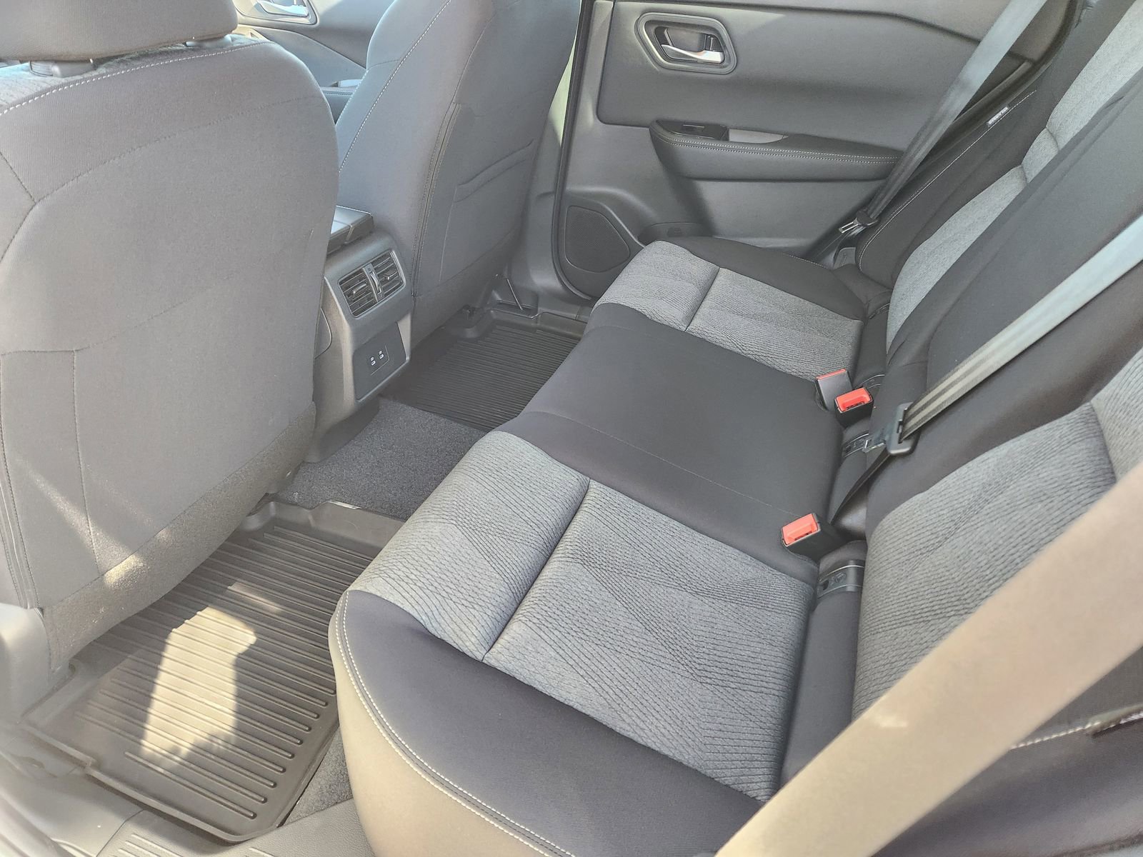 New 2026 Nissan Rogue SV w/ Cold Weather Package FWD image 26