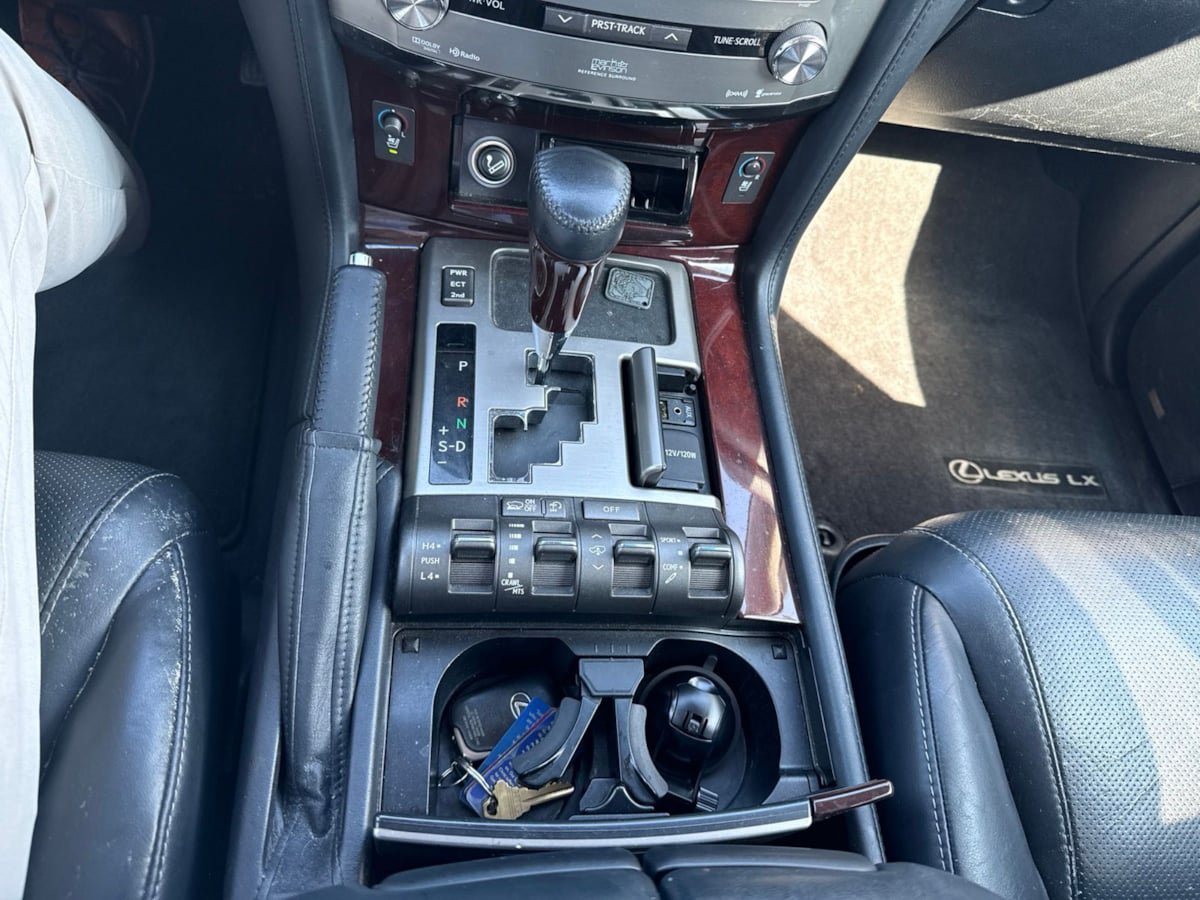 Used 2015 Lexus LX 570 4WD image 13