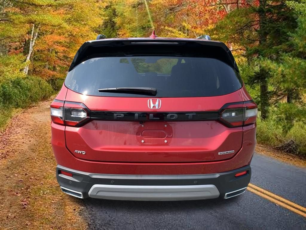 Used 2023 Honda Pilot Touring image 4