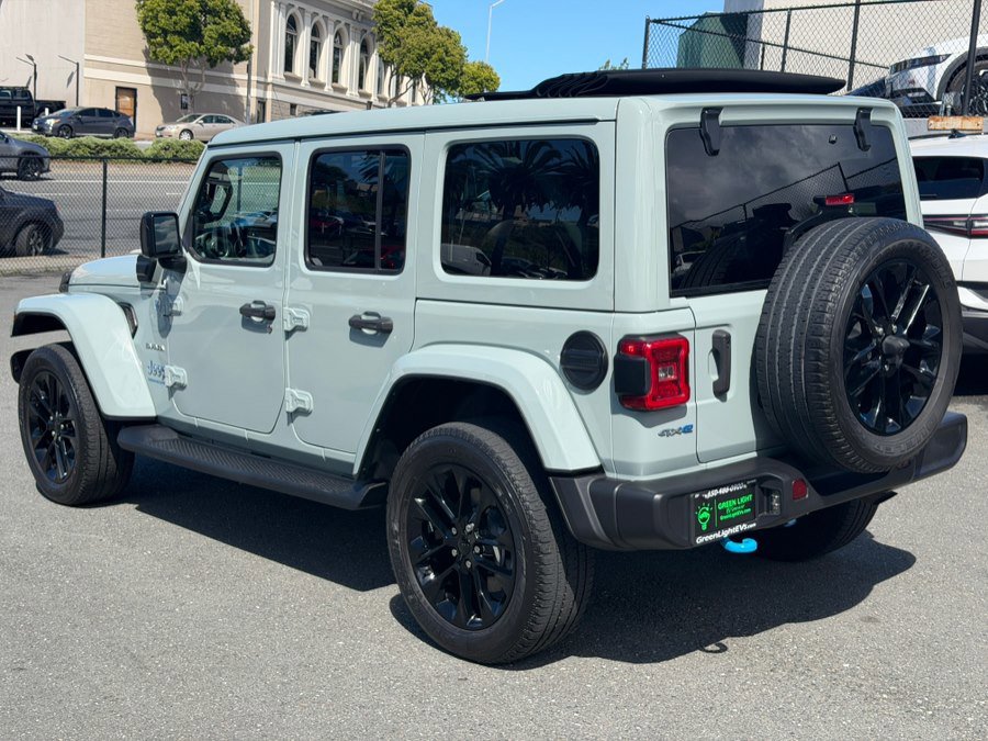 Used 2023 Jeep Wrangler Sahara AWD/4WD image 7