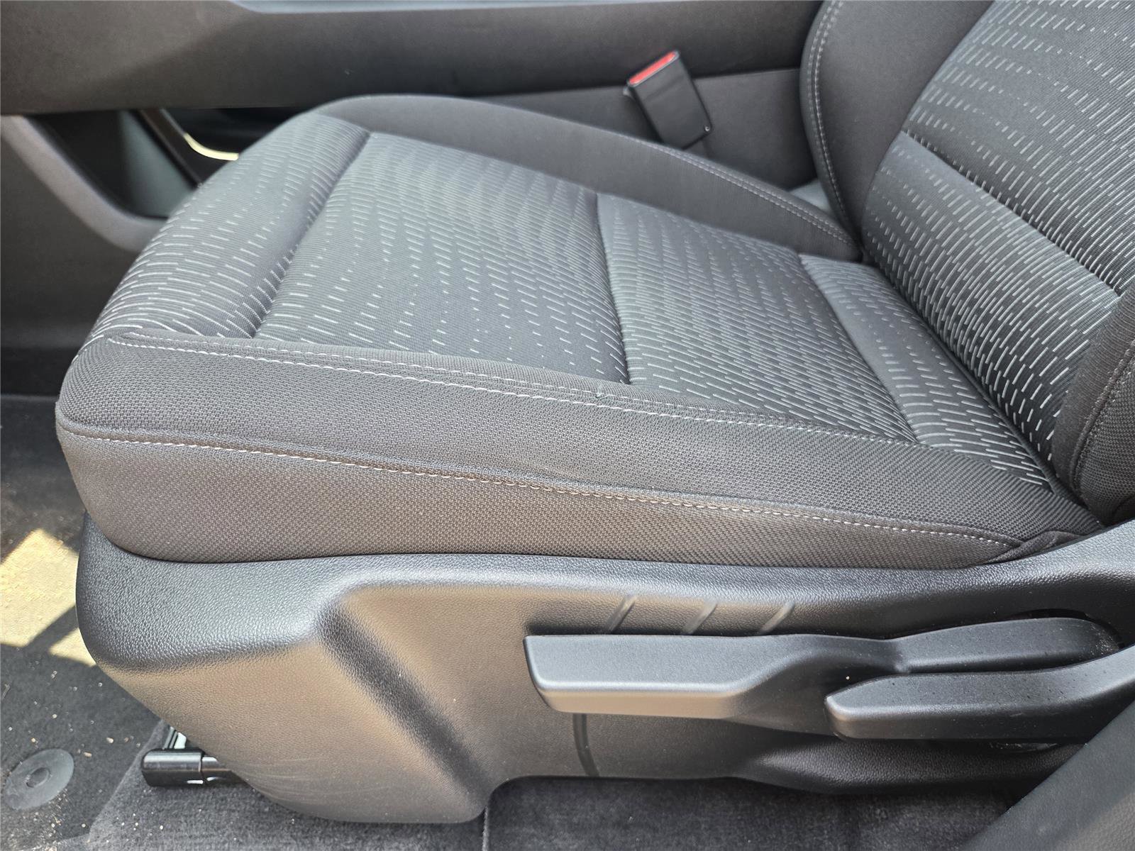 Used 2026 Chevrolet Equinox LT FWD image 16