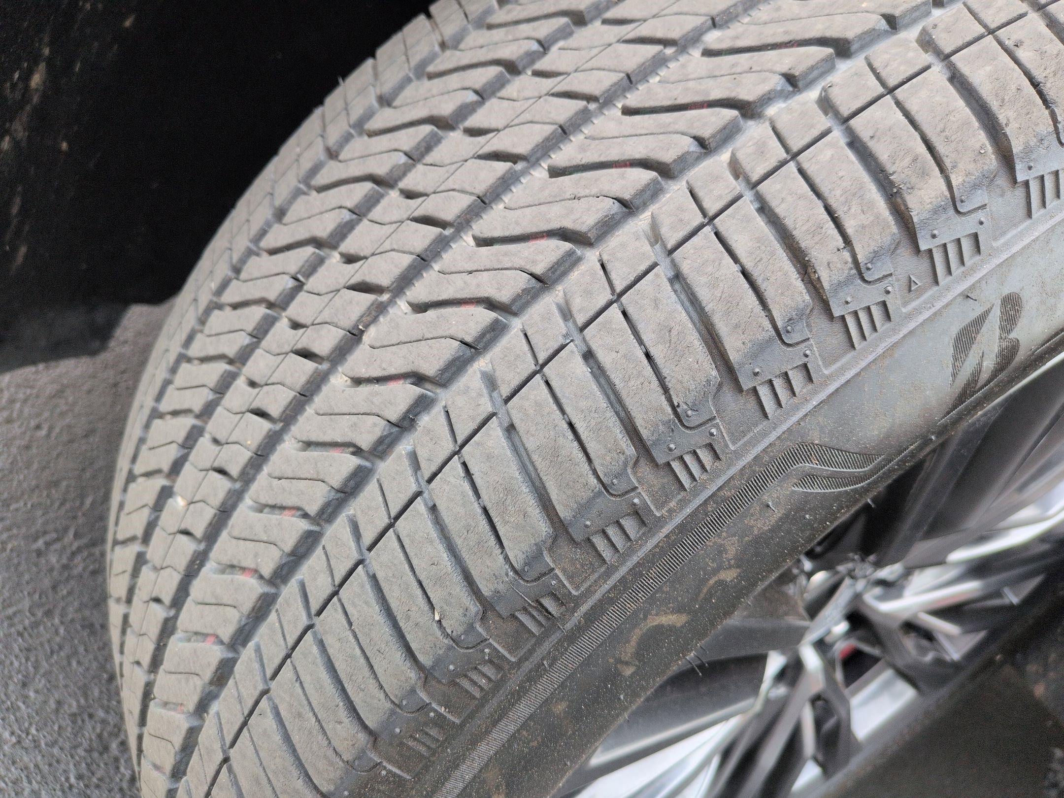 Used 2024 Cadillac Escalade V w/ Heavy-Duty Trailer Package image 12