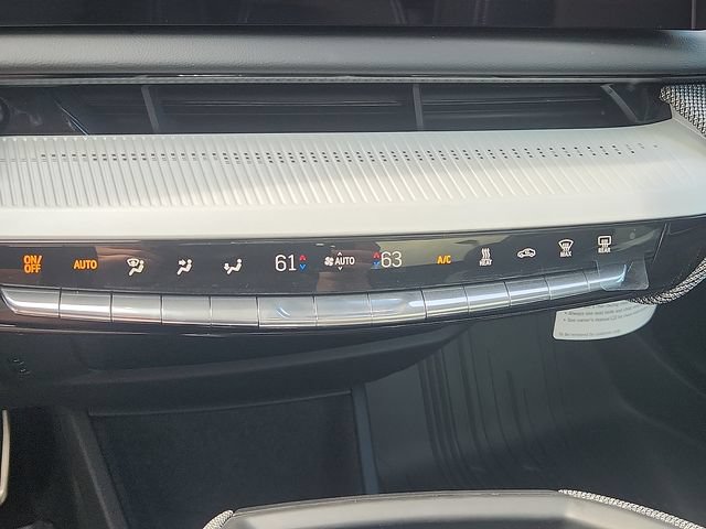 Certified 2026 Cadillac Optiq Sport 2 w/ LPO, Floor Liner Package AWD/4WD image 16