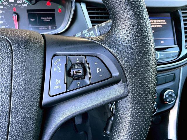 Used 2020 Chevrolet Trax LS FWD image 21