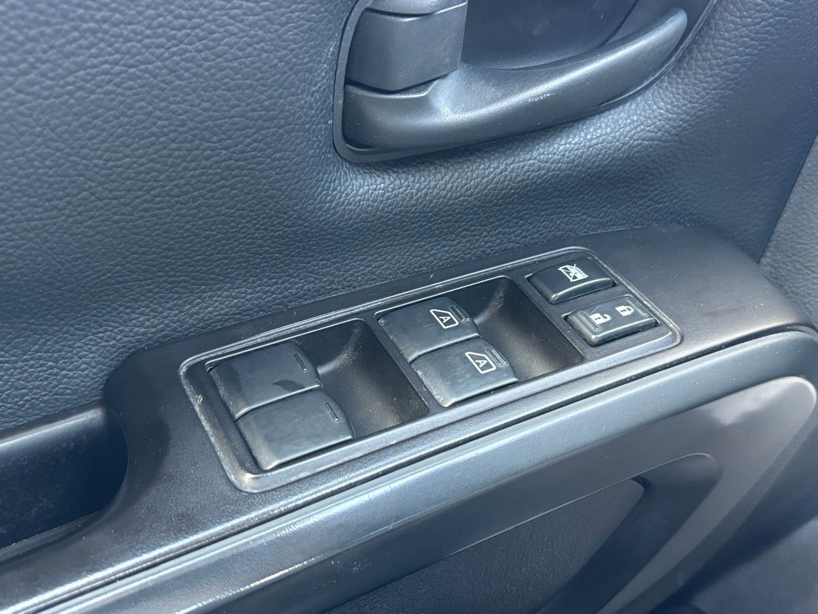 Used 2019 Nissan Titan S AWD/4WD image 19