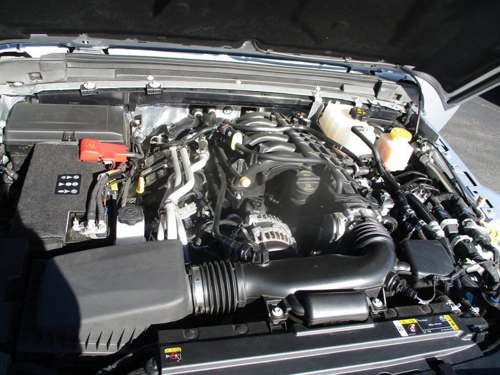 Used 2024 Jeep Gladiator Sport image 19