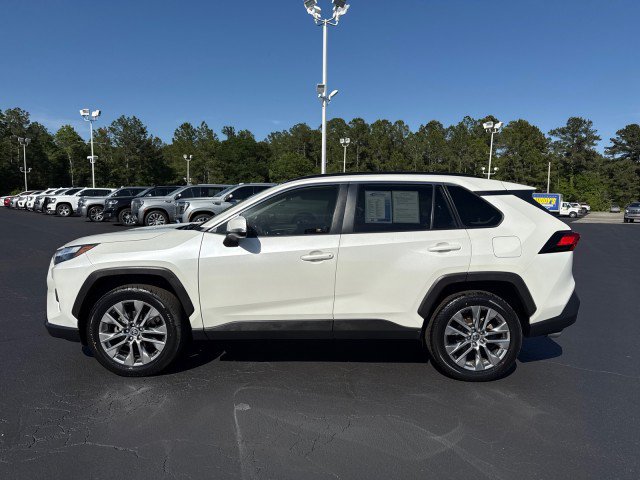 Used 2022 Toyota RAV4 XLE Premium FWD image 6