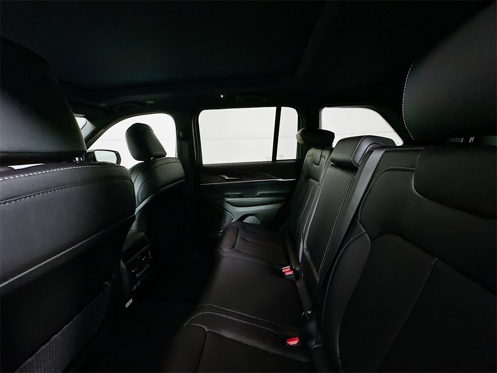 New 2025 Jeep Grand Cherokee Limited image 26