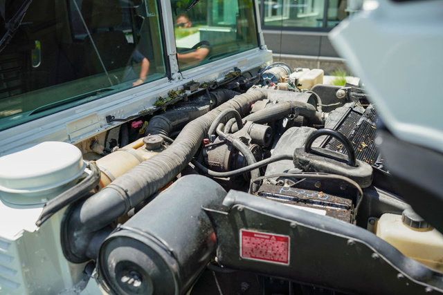 Used 1995 HUMMER H1 4-Door Wagon image 17