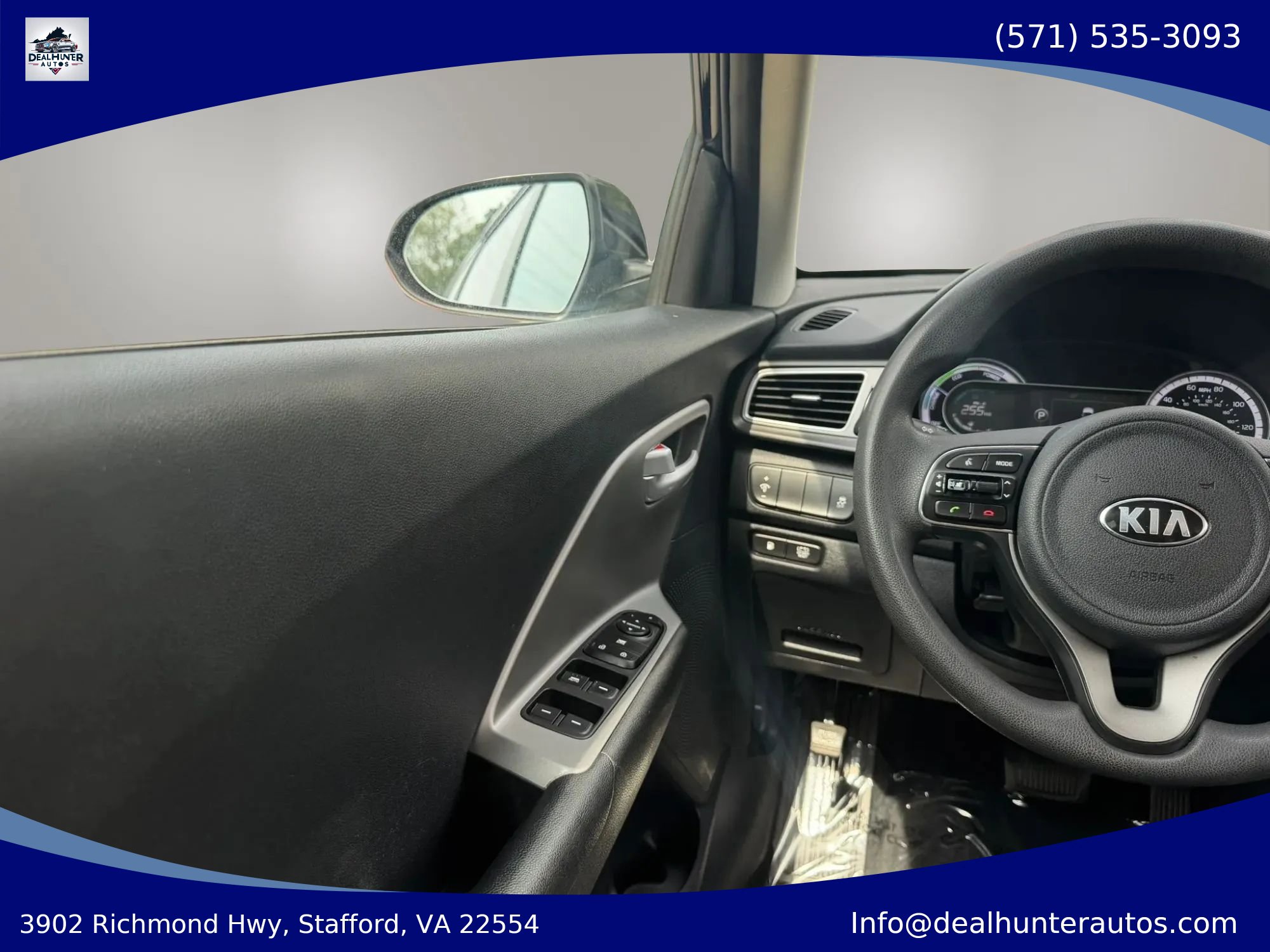 Used 2017 Kia Niro LX FWD image 32