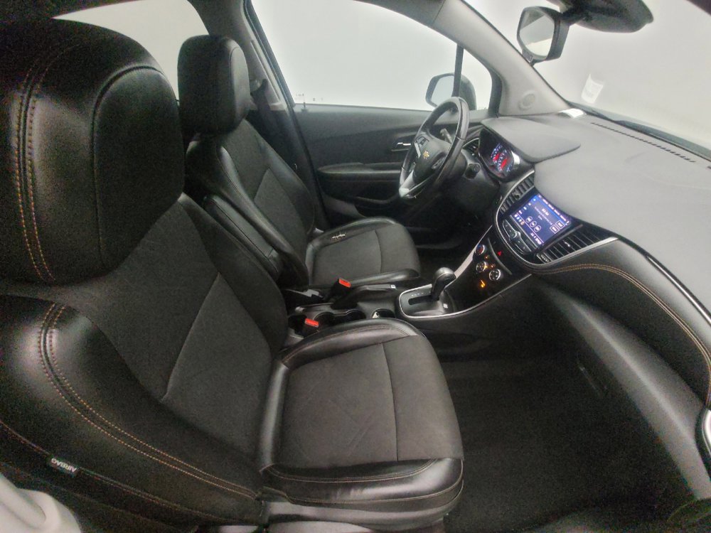 Used 2021 Chevrolet Trax LT w/ LT Convenience Package image 21