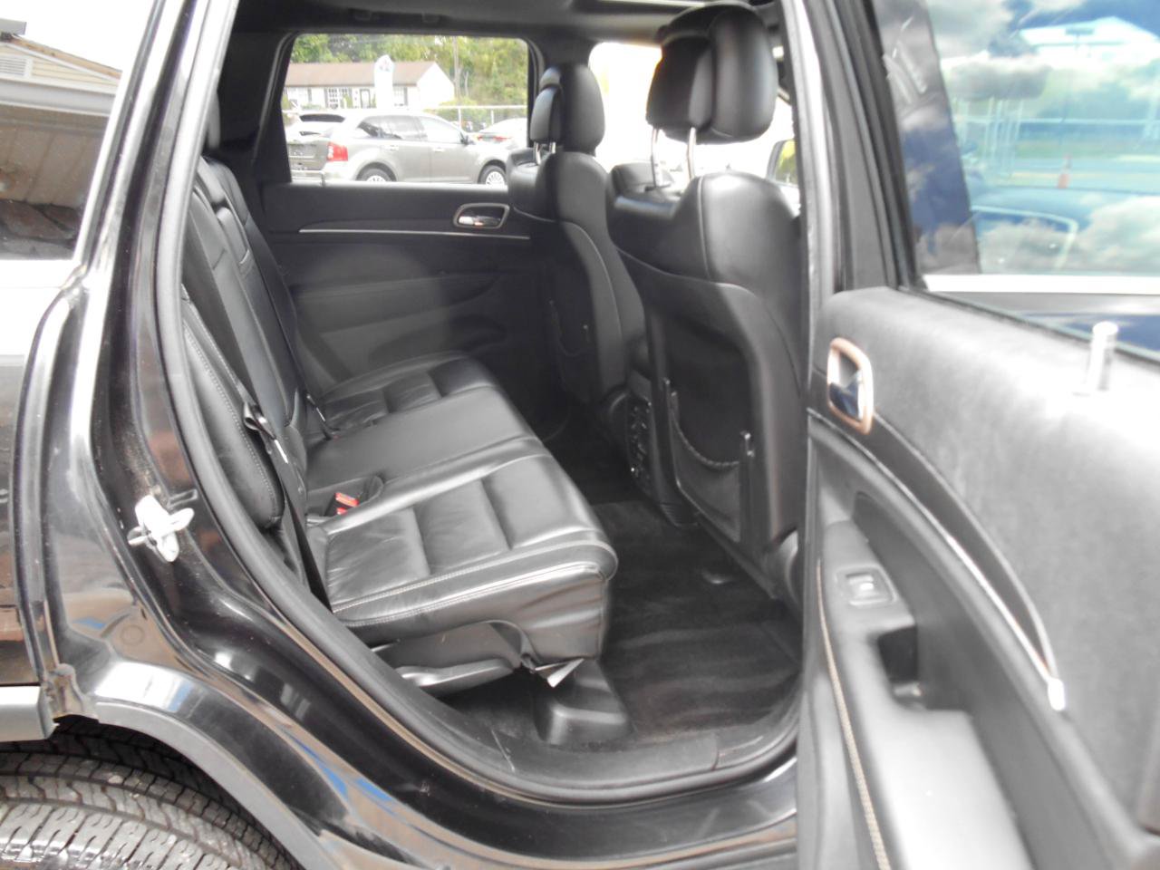 Used 2015 Jeep Grand Cherokee Limited AWD/4WD image 9
