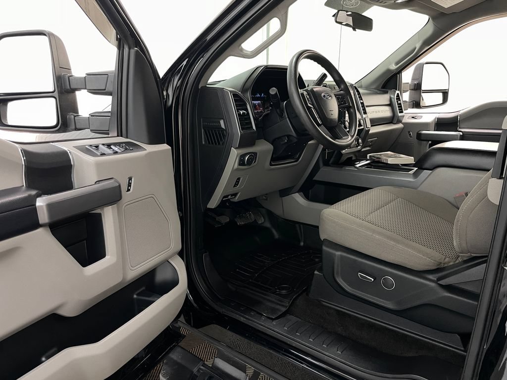 Used 2018 Ford F250 XLT w/ XLT Value Package AWD/4WD image 20