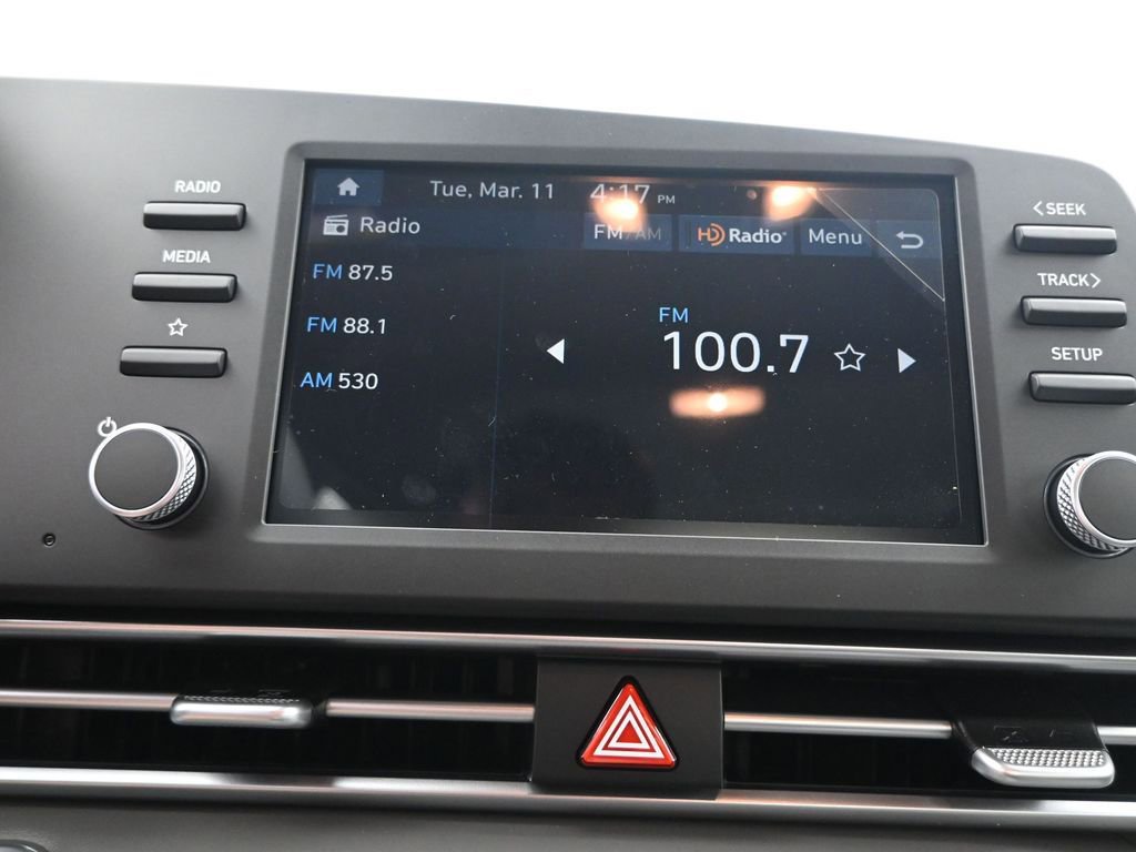 Used 2025 Hyundai Elantra Sport FWD image 11