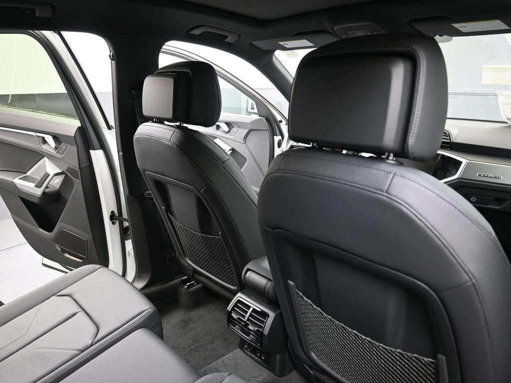 New 2025 Audi Q3 2.0T Premium image 15