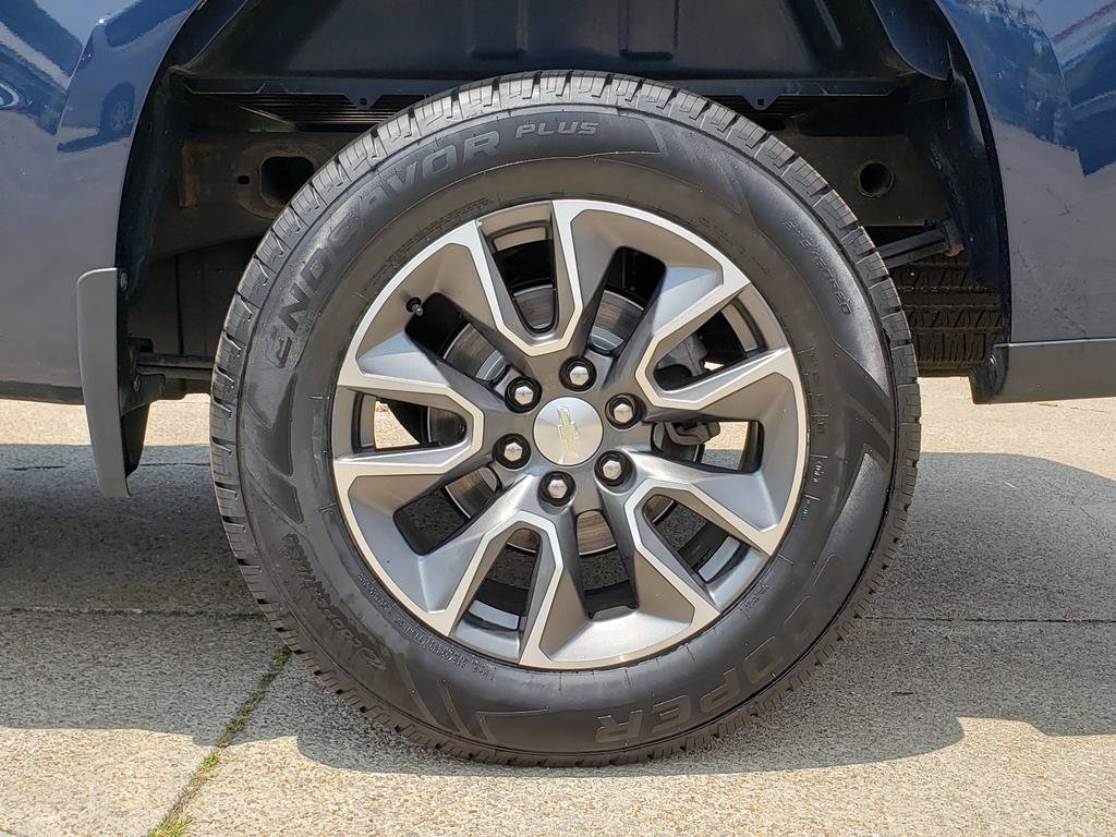 Used 2022 Chevrolet Silverado 1500 LT AWD/4WD image 10