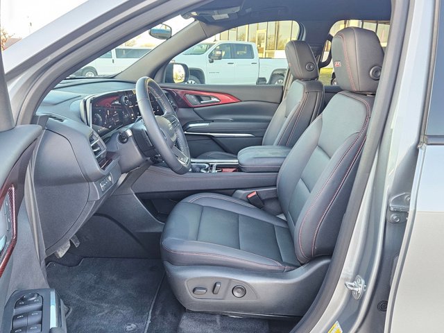 Used 2025 Chevrolet Traverse Z71 w/ Driver Confidence Package image 12