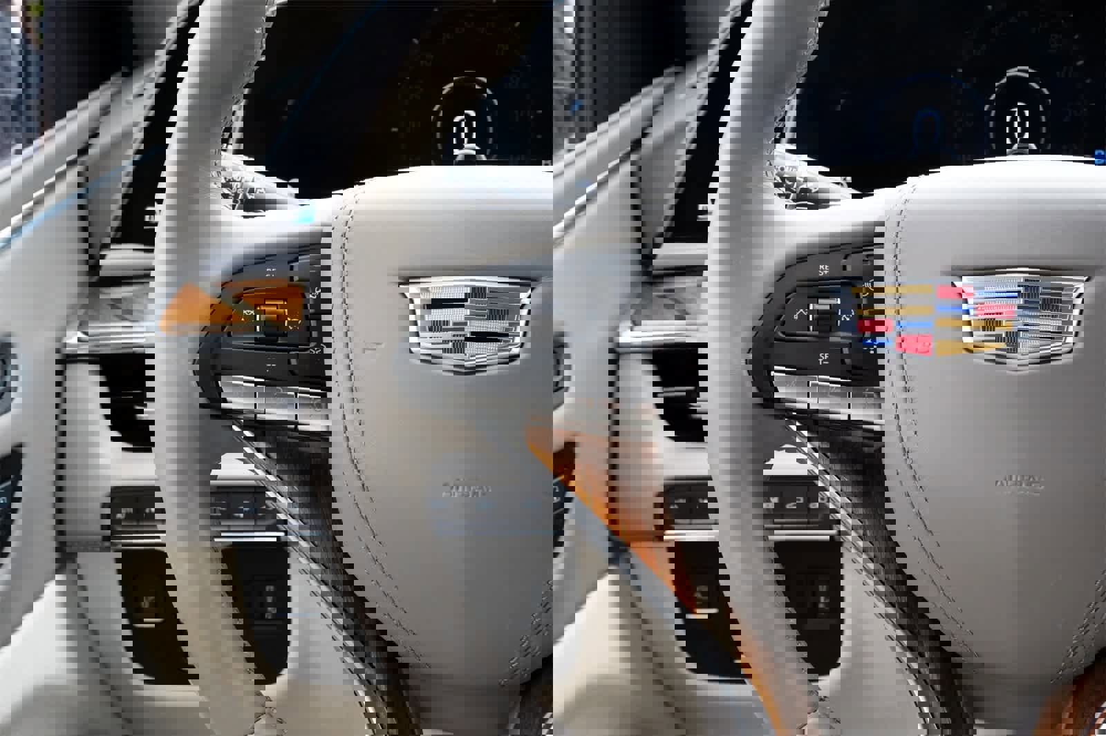 Used 2023 Cadillac Escalade Premium Luxury Platinum image 10