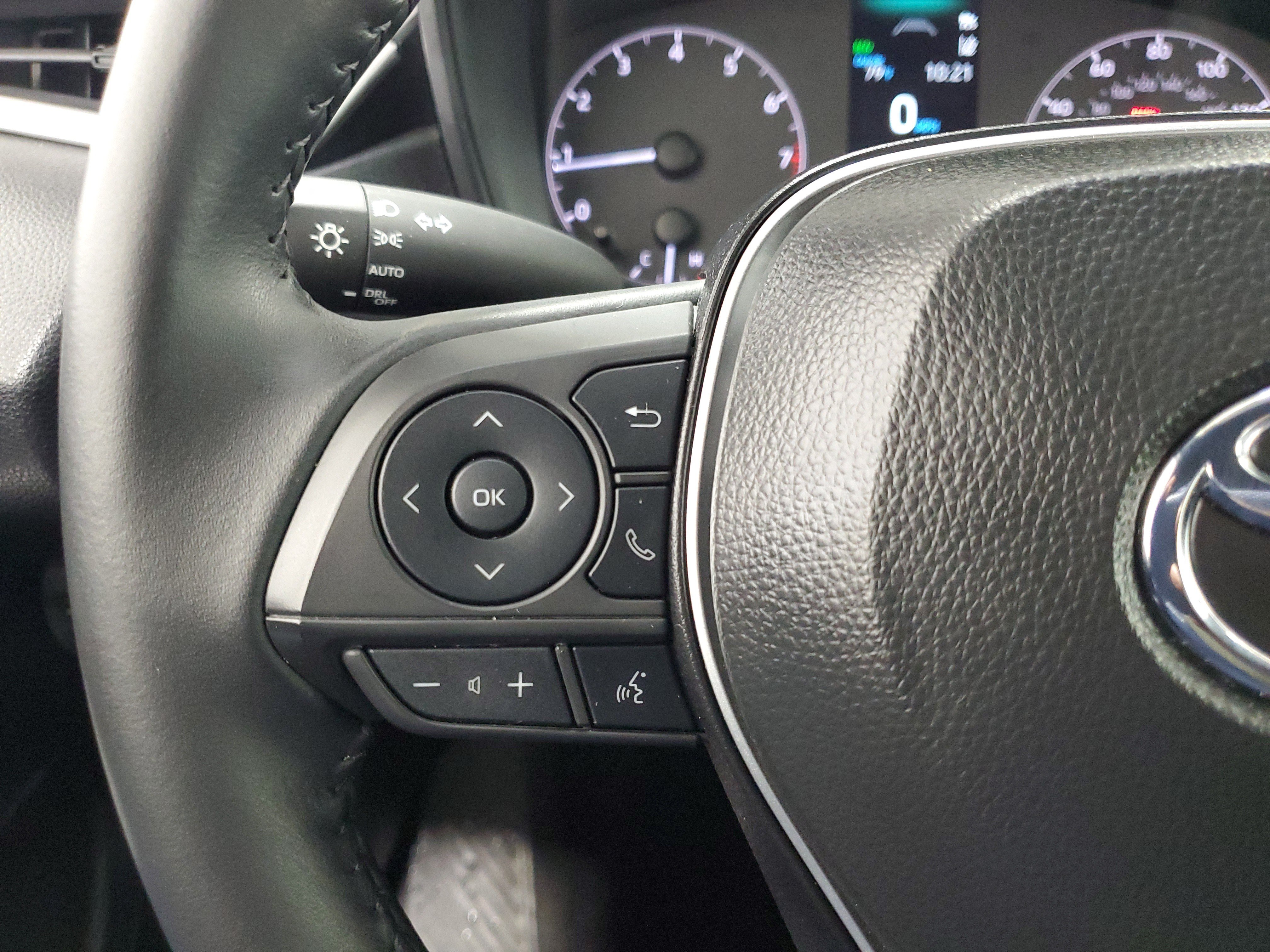 Used 2025 Toyota Corolla SE FWD image 21