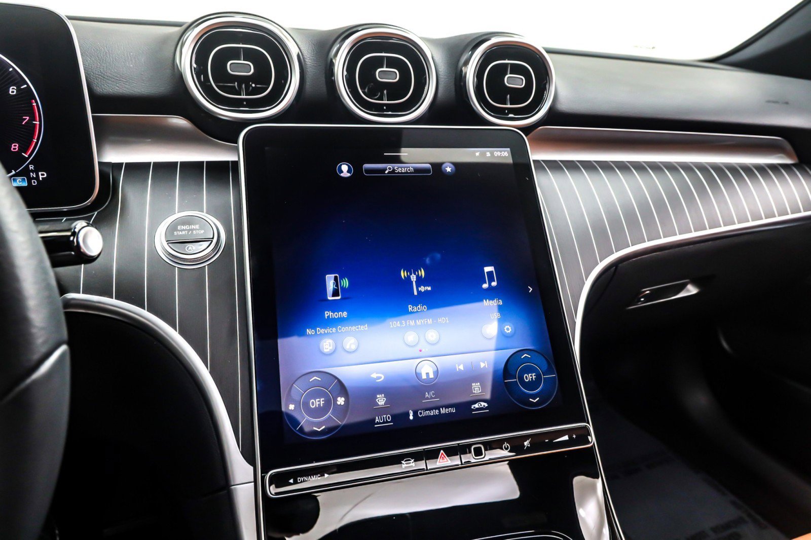 Certified 2023 Mercedes-Benz C 300 Sedan image 21