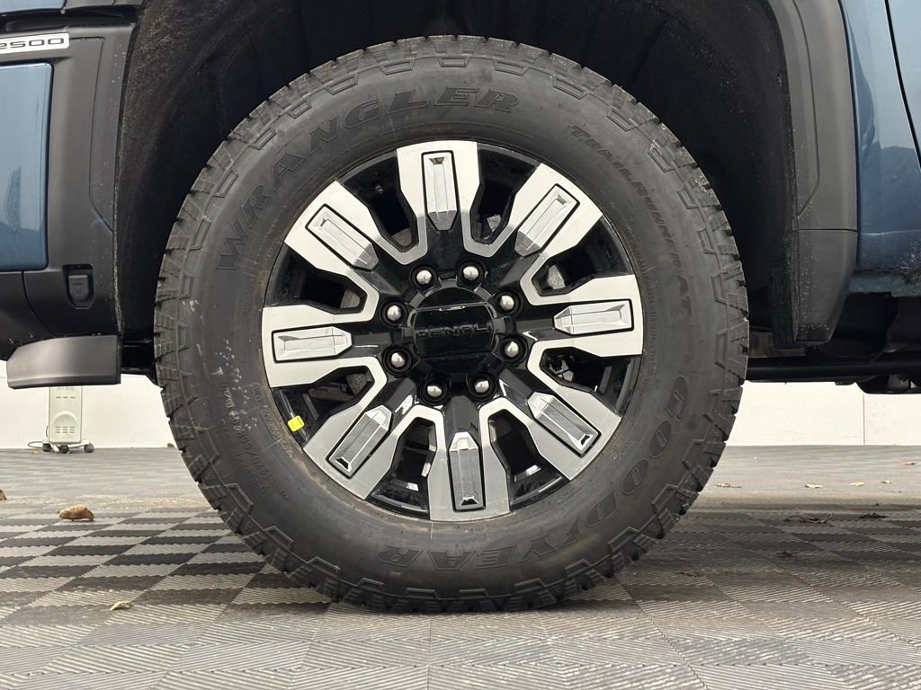 New 2026 GMC Sierra 2500 Denali w/ Denali Reserve Package image 15