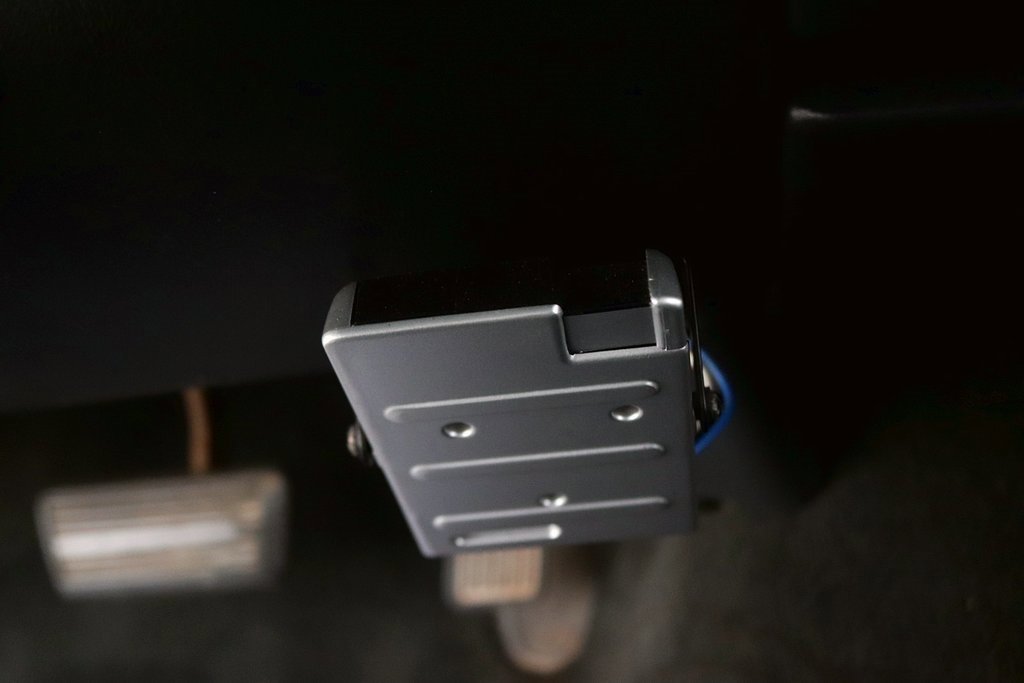 Used 2001 Chevrolet Silverado 2500 LS w/ Off-Road Skid Plate Pkg image 22