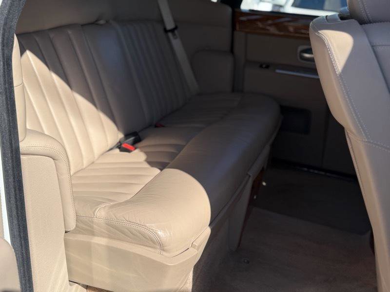 Used 2006 Rolls-Royce Phantom Sedan RWD image 54