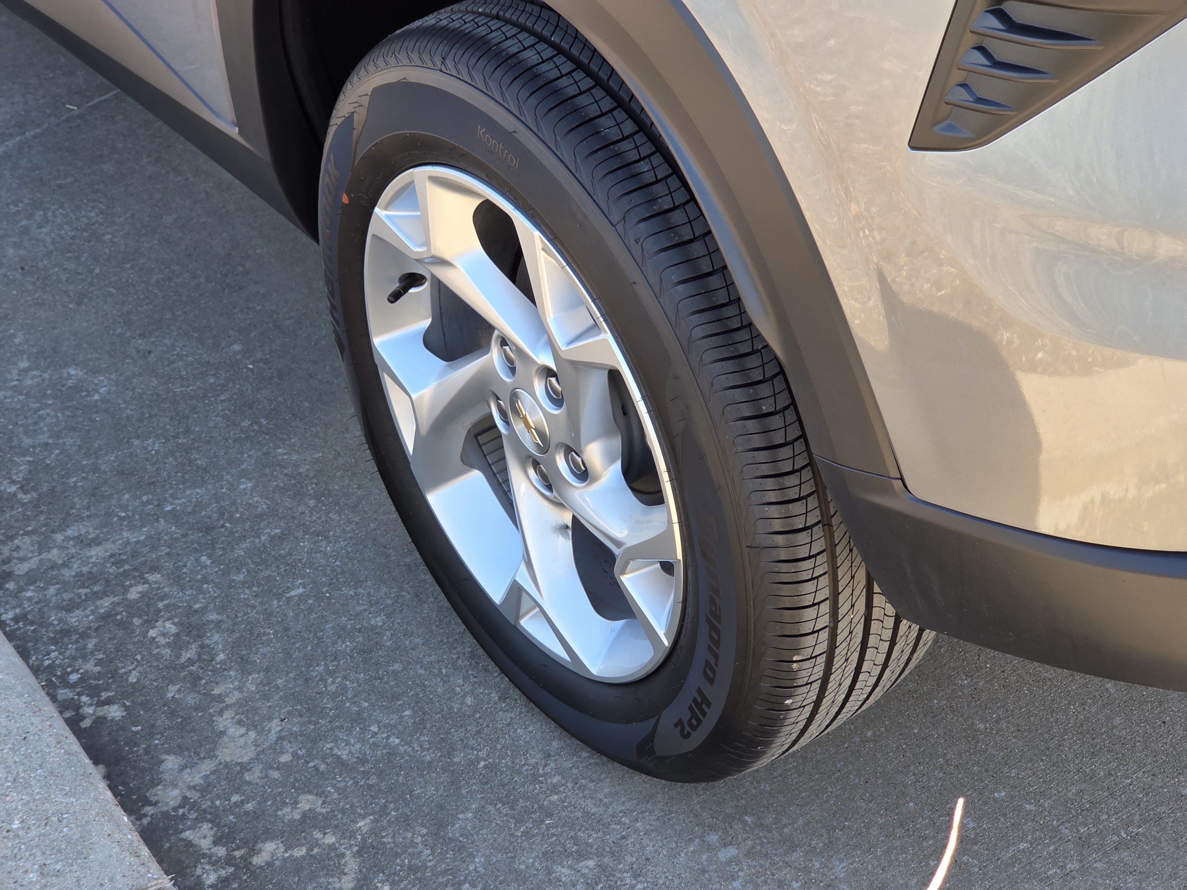 New 2026 Chevrolet Trax LS w/ LS Convenience Package FWD image 5