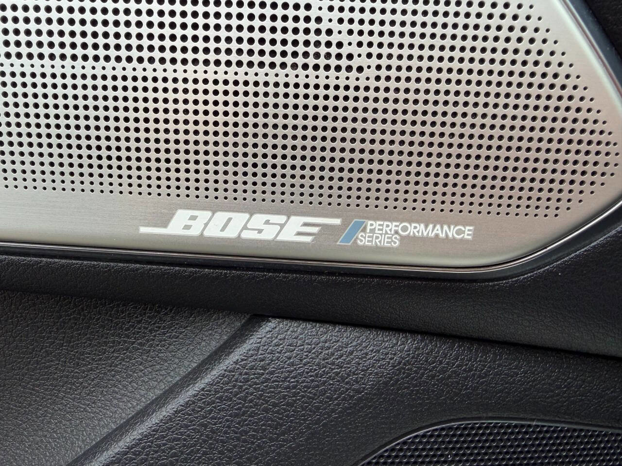 Used 2017 INFINITI Q60 Red Sport 400 image 17