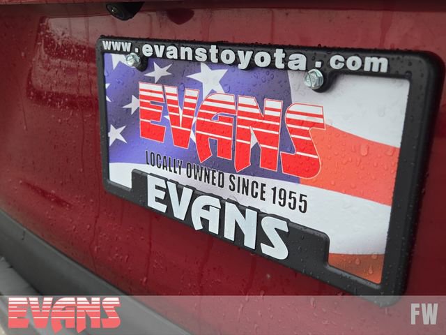 Used 2021 Toyota RAV4 LE image 28