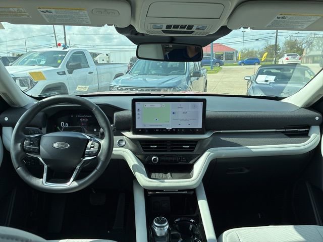 Used 2025 Ford Explorer Platinum w/ Ultimate Package image 24