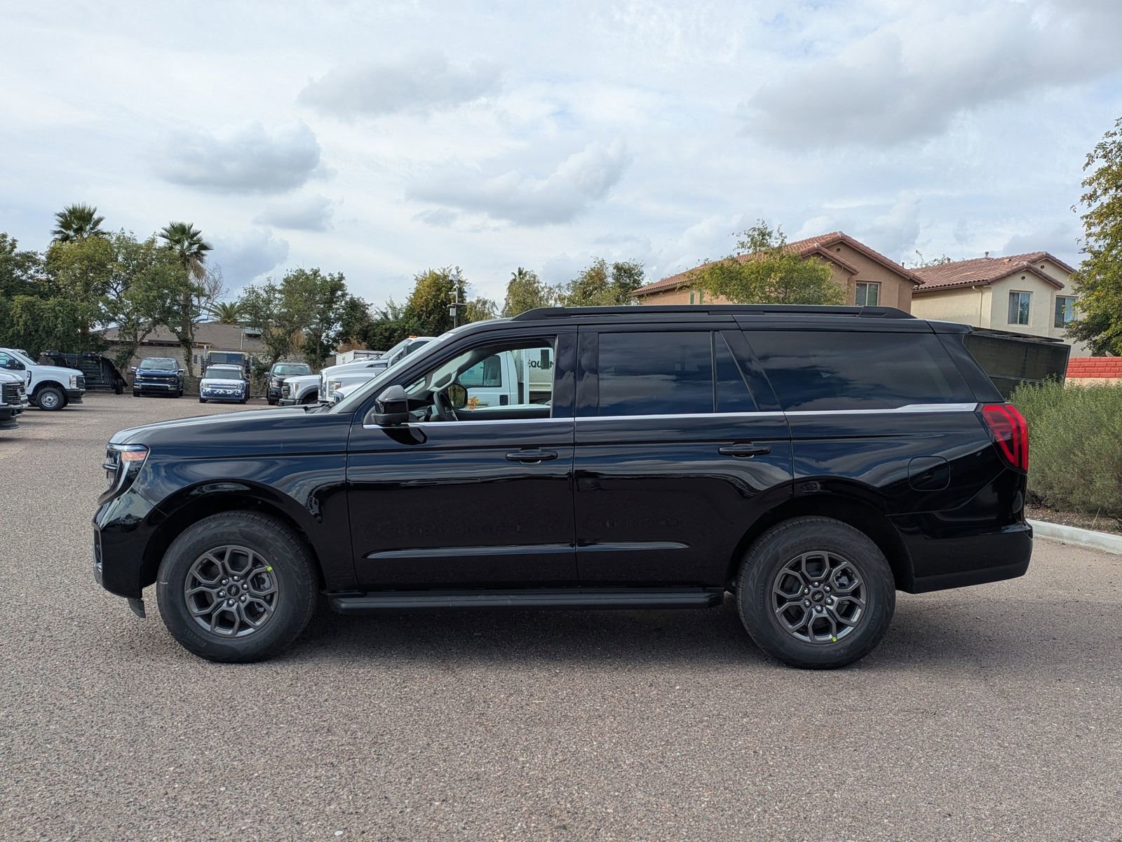 New 2026 Ford Expedition XL AWD/4WD image 2