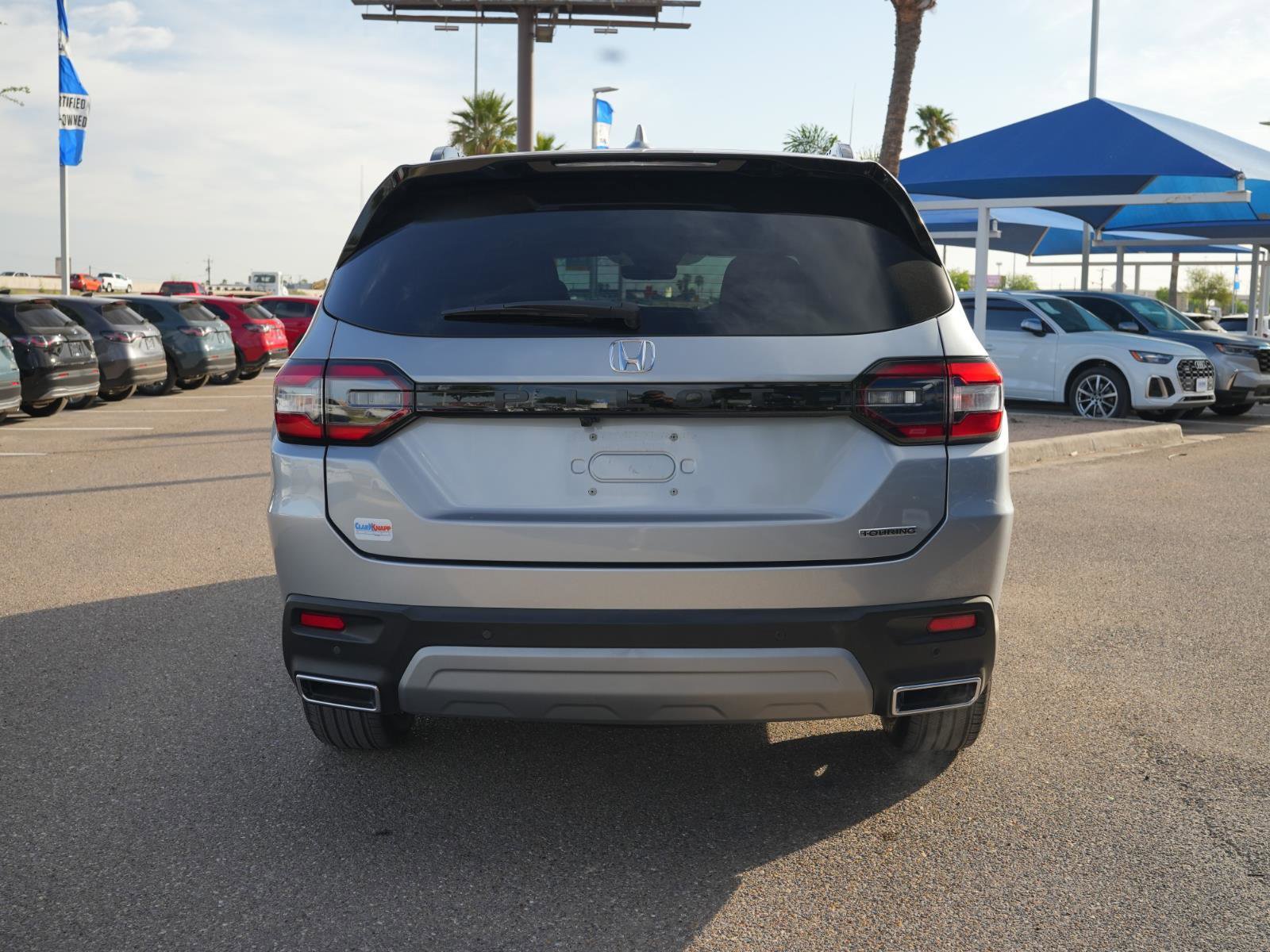 Used 2023 Honda Pilot Touring image 6