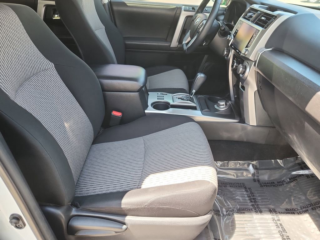 Used 2022 Toyota 4Runner SR5 AWD/4WD image 16